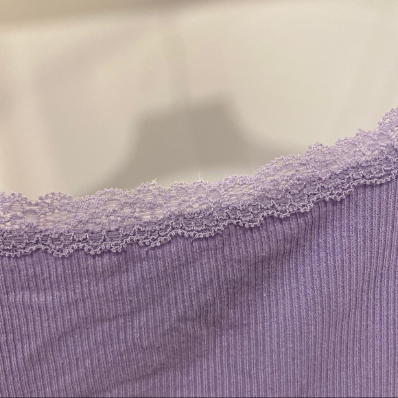AE Lace Violet Cropped Tank - Picture 5 of 5